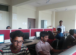 images of D. Y. Patil College computer lab